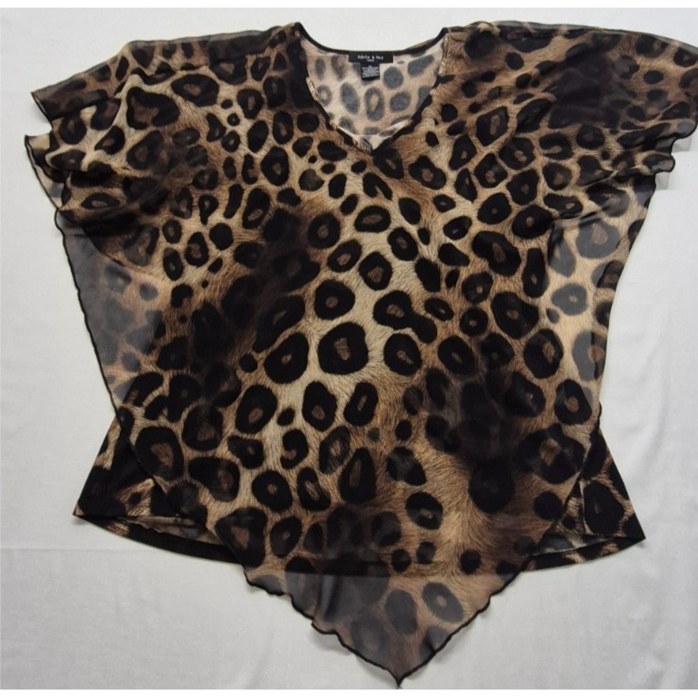 Adele & May 1Xโ Leopard Print Blouse Sheer Overlay Batwing Flutter Sleeve Top